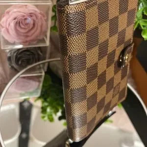 Gorgeous condition Louis Vuitton Damier Ebene pm agenda wallet