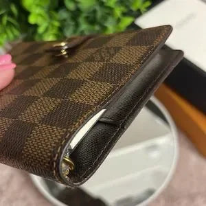 Gorgeous condition Louis Vuitton Damier Ebene pm agenda wallet