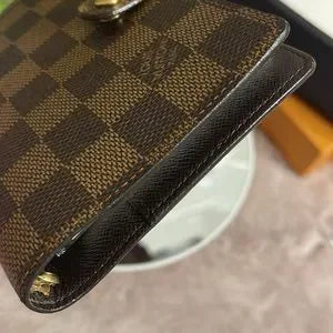 Gorgeous condition Louis Vuitton Damier Ebene pm agenda wallet