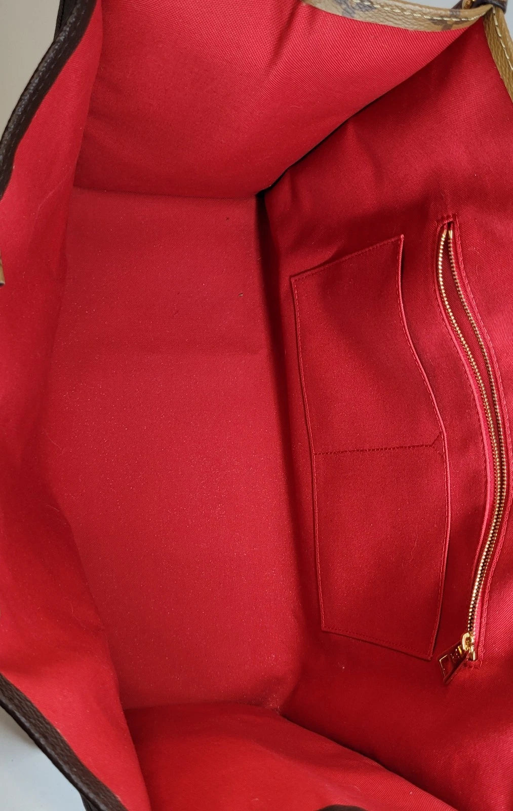 Louis Vuitton On The Go Reverse GM Tote Bag Plus Dustbag