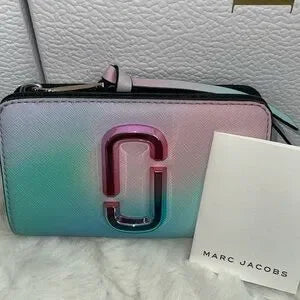 NWOT Marc Jacobs Snapshot airbrush compact wallet