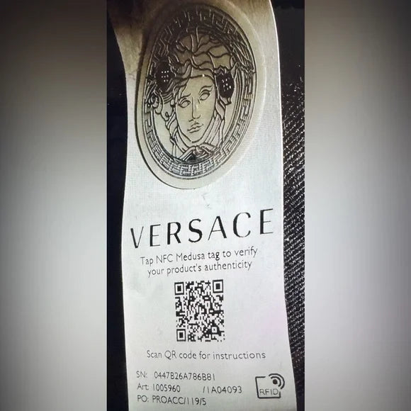 VERSACE Virtus 2 way bag calfskin, new w/out tags 🩷