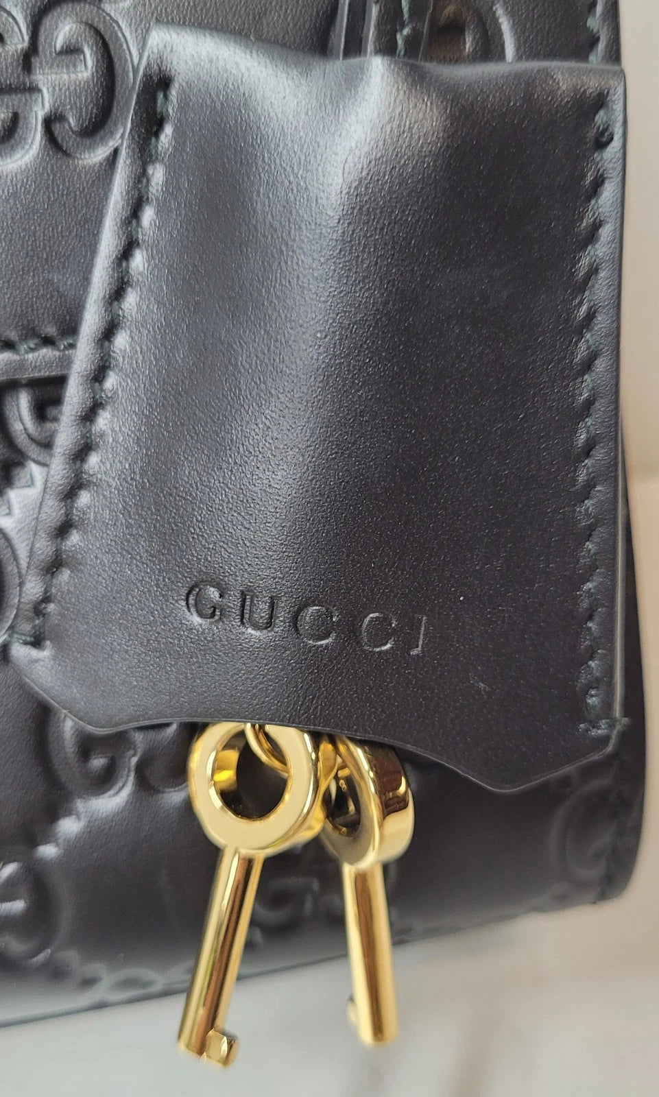 Gucci Guccissima Black Leather Padlock Shoulder Bag w/Box