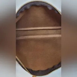 Louis Vuitton Monogram Canvas Pochette crossbody strap