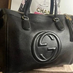 Like new! Stunning Gucci Soho XL double tassels zippered handbag🔥