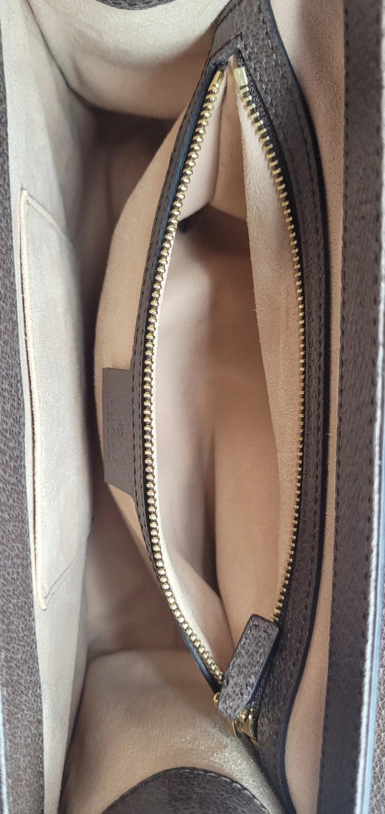 Gucci GG Supreme Monogram Bengal Padlock Shoulder Bag