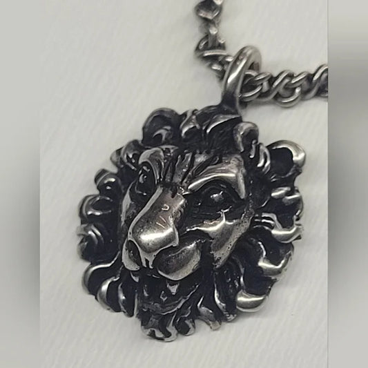 Gucci Silver Lion Necklace 925
