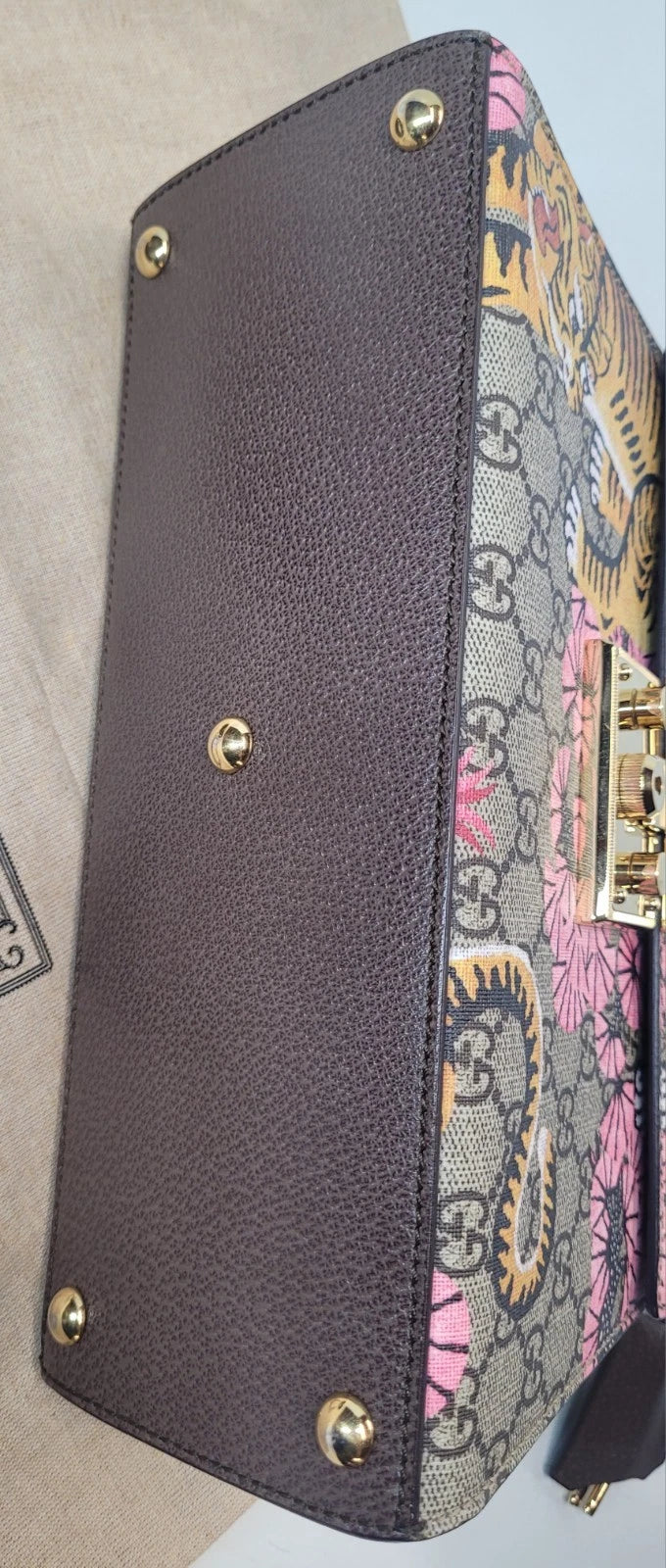 Gucci GG Supreme Monogram Bengal Padlock Shoulder Bag