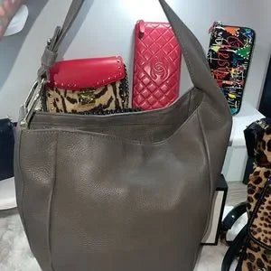 Gucci leather shoulder strap 🩷